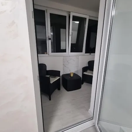 Libero Apartment *